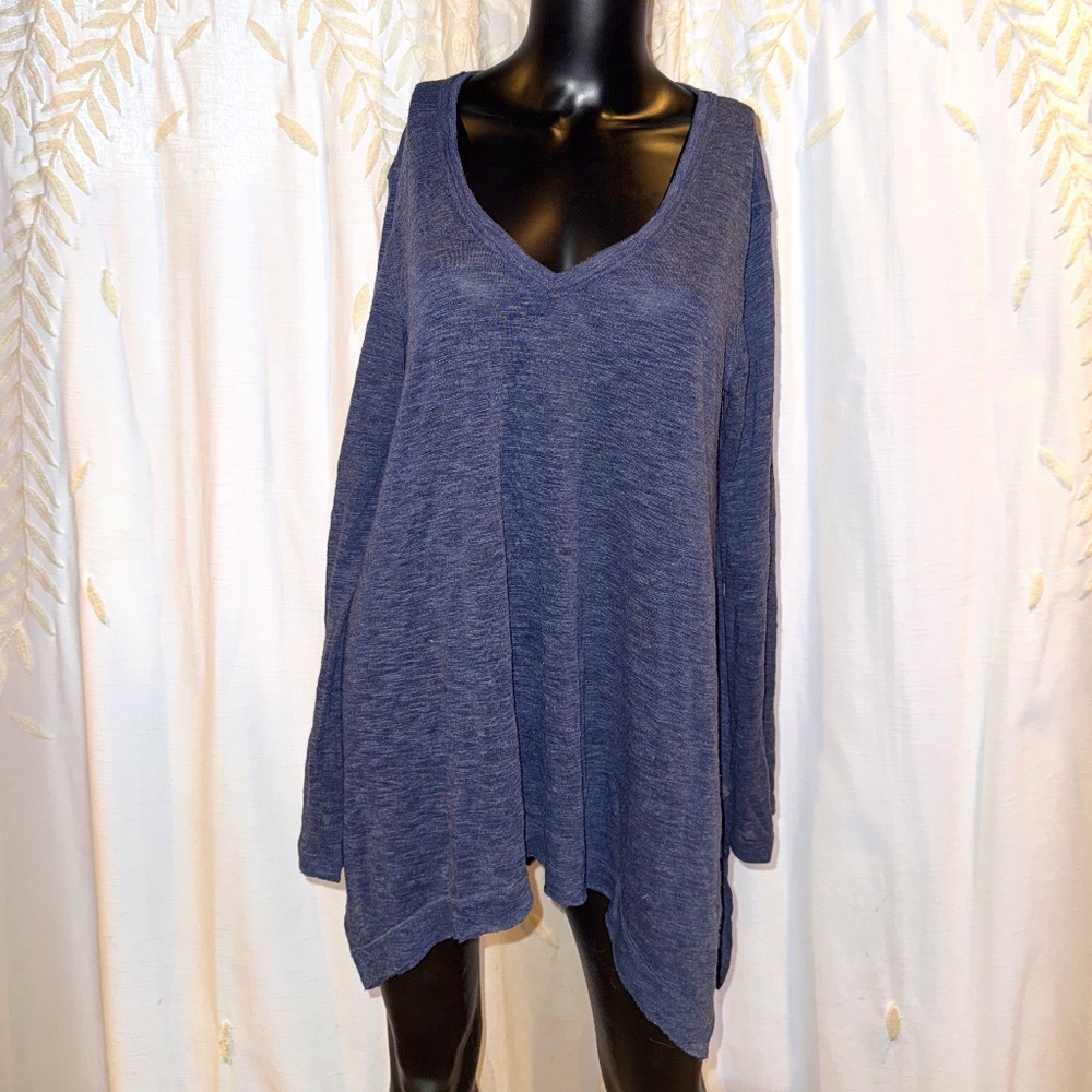 Splendid Flowy V-Neck Tunic Top in Indigo Blue – Size L